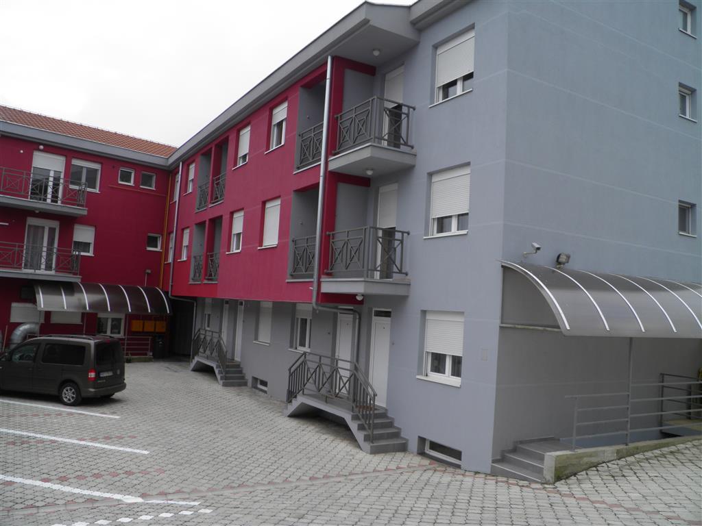 B&B Zmajevo Gnezdo 021 Sremska Kamenica Exterior foto